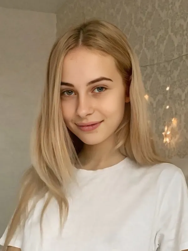 Cute small Lona 😇💫