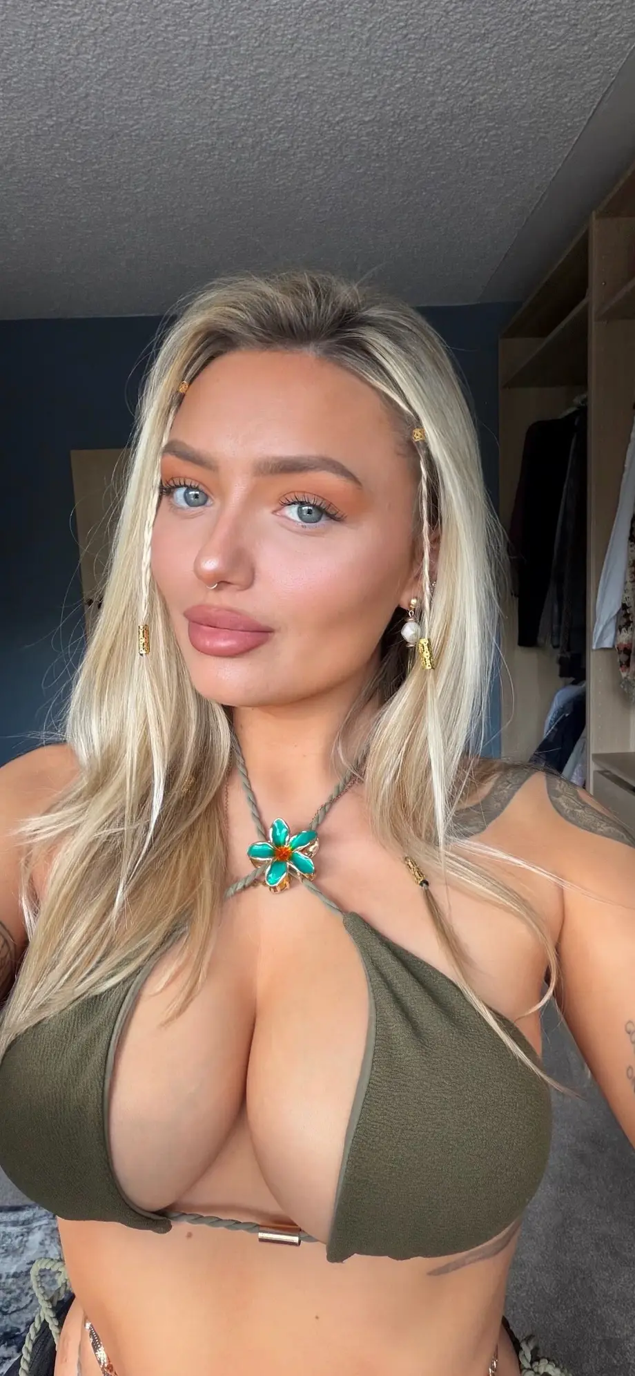 Charlotte 💛 [ FREE PAGE ] OnlyFans profile photo