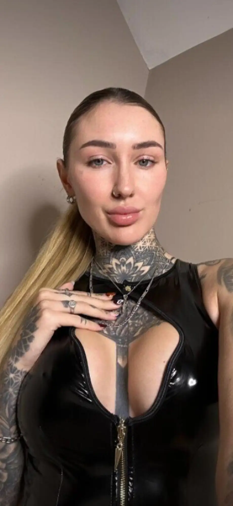 Roxy π SWEET DOMINATION π’ NEW OnlyFans profile photo