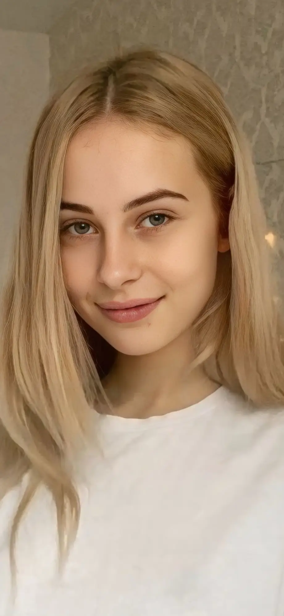 Cute small Lona 😇💫 OnlyFans profile photo